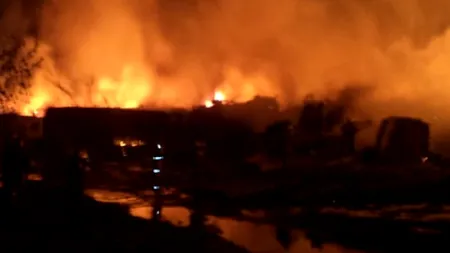 Accident feroviar grav în SUA. Două trenuri care transportau produse toxice s-au ciocnit. 