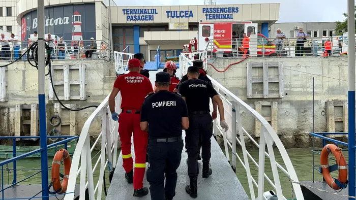 Nicușor Dan anunță că o navă care transporta gaz petrolier lichefiat a fost lovită aproape de Sulina