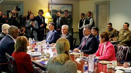 Angel Tîlvăr spune că întrevederea cu Lloyd Austin marchează „un pas important în consolidarea legăturilor româno-americane”