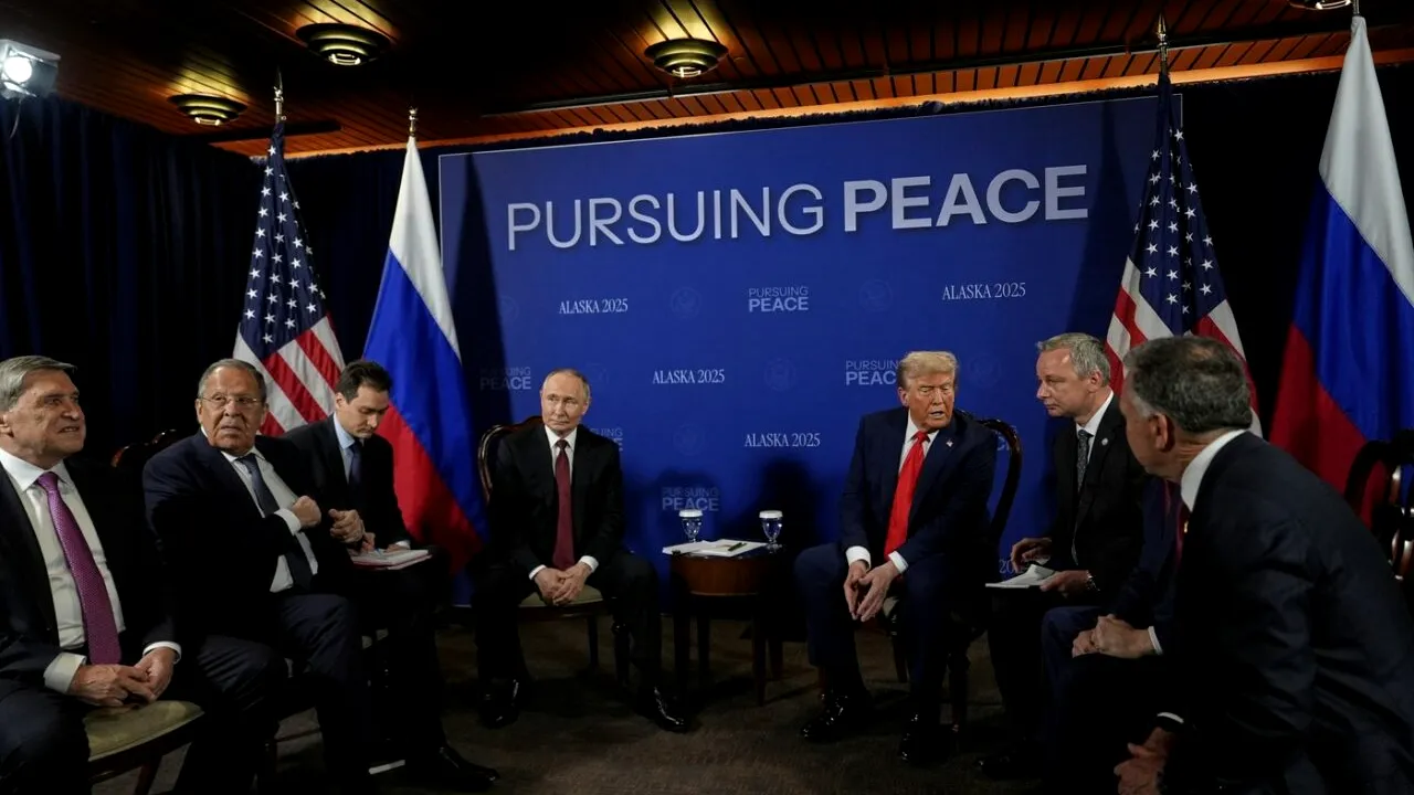 Documente confidențiale cu informații sensibile despre Vladimir Putin, uitate de Departamentul de Stat al SUA într-un hotel după summitul istoric