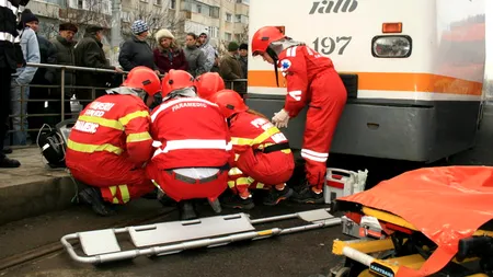Accident grav în Capitală: Femeie cu picioarele secționate de tramvai 
