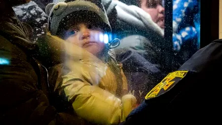 Cum le explicăm celor mici ce se întâmplă în Ucraina și cât de mult au de suferit copiii care fug din calea războiului