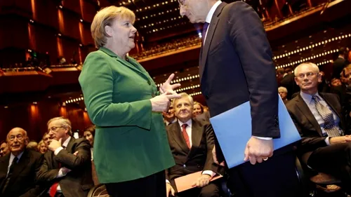 Previziunile lui Dr. Doom privind zona euro, dejucate de Merkel, Draghi și Grecia
