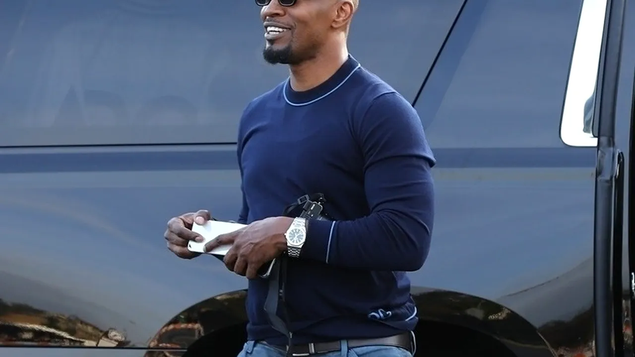 Jamie Foxx e acuzat că a lovit o femeie cu penisul peste față