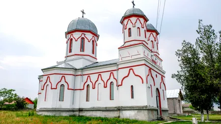 Cum a încercat un preot să seducă o minoră de 15 ani. Fata l-a înregistrat în timpul spovedaniei!