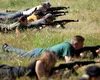„Vacanță cu Armata” în Polonia: Un număr tot mai mare de CIVILI se înscriu la cursuri plătite de pregătire militară