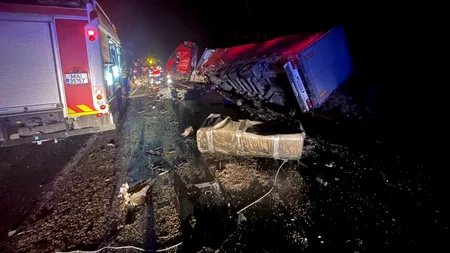 Carambol cu două TIR-uri și un autoturism pe DN6, în județul Caraș-Severin, soldat cu 4 morți și 2 răniți