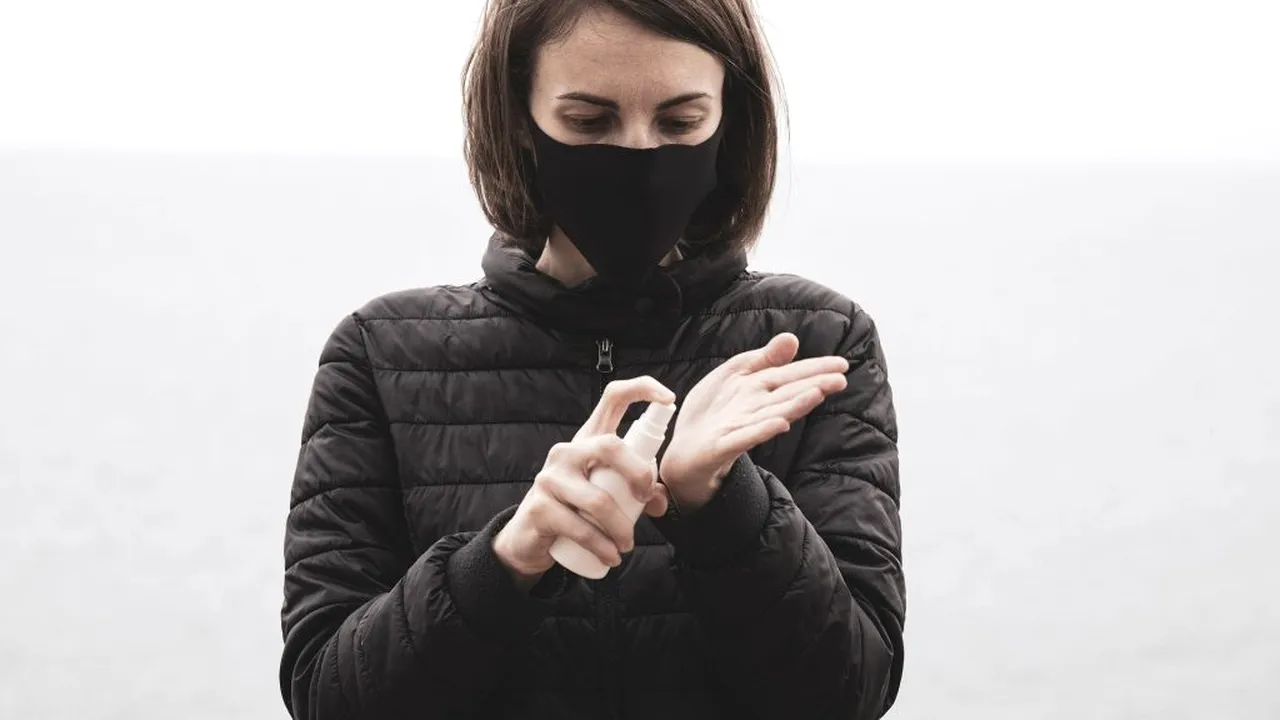 EFECTELE ADVERSE ale dezinfectantului în exces. Ce pățim dacă folosim dezinfectant cu o concentrație de alcool prea mare