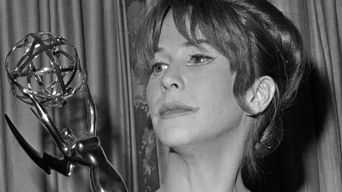 Julie Harris, deținătoare a cinci premii Tony și nominalizată la Oscar, a murit la vârsta de 87 de ani