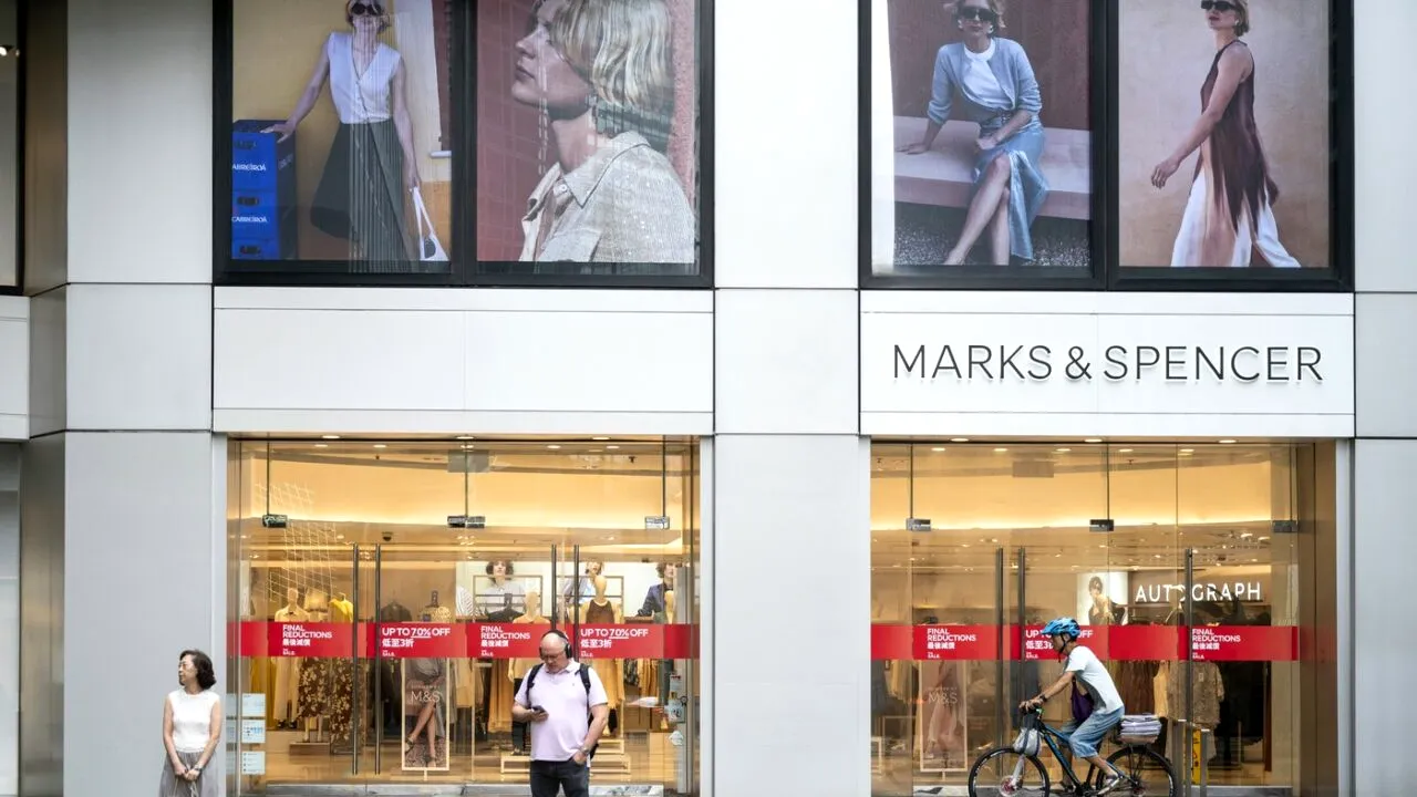 Retailerul britanic Marks & Spencer a anunțat că datele personale ale clienților au fost FURATE în urma unui atac cibernetic