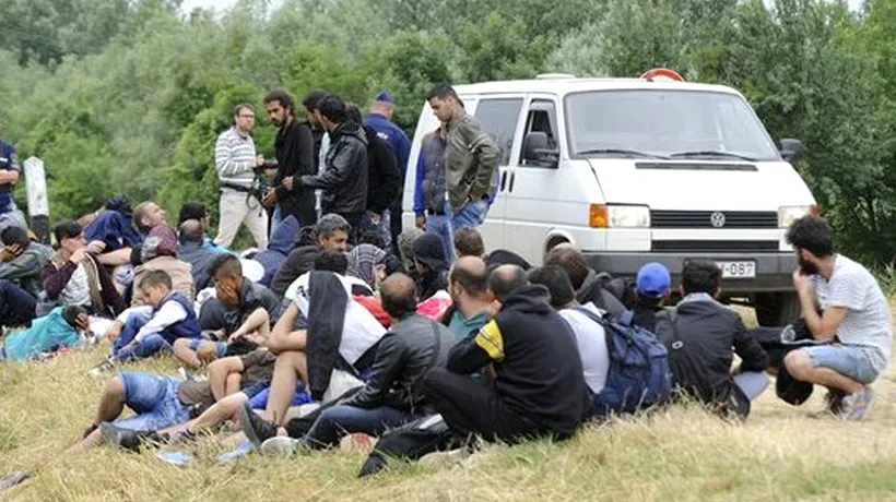 Ungaria plănuiește să trimită militari la granița cu Serbia din cauza valului de imigranți. UPDATE: Poliția ungară a folosit gaze lacrimogene asupra acestora