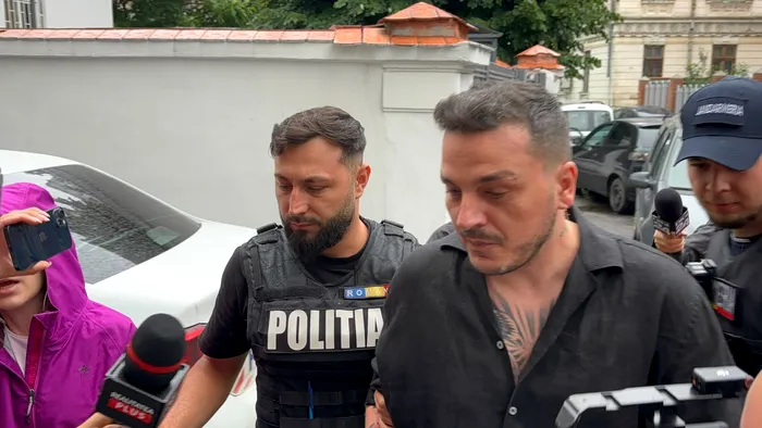 Statul i-a pus sechestru lui Makaveli o casă și două terenuri. A câștigat peste 3 miliarde de lei din TikTok pe care nu i-a declarat