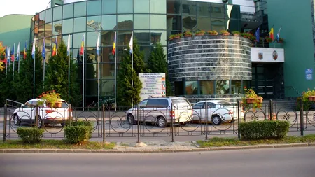 Posibil focar de Covid-19 la Primăria Alba Iulia, după ce o angajată a fost confirmată pozitiv. Aproape 250 de colegi ai femeii au fost testați