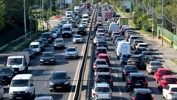 Cât timp pierd românii în trafic. România, printre țările din Uniunea Europeană cu cele mai lungi drumuri până la job