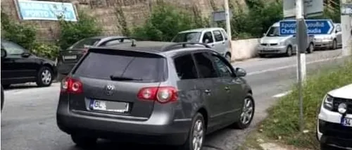 Val de ironii la adresa unui român aflat în vacanță în Grecia: „Acest prostănac a blocat traficul”