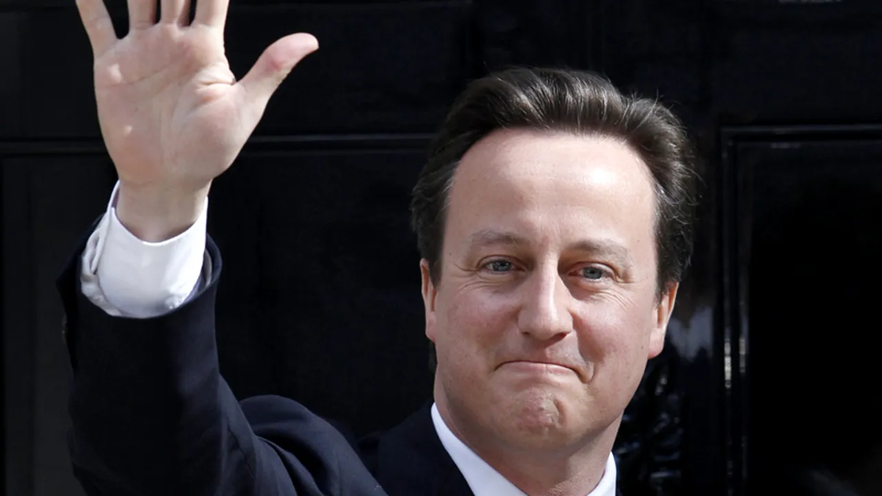 Gafă de proporții pe contul de Twitter al premierului britanic David Cameron 