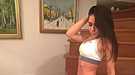 Sarah Șumudică, fiica lui Marius Șumudică, a publicat fotografii sexy pe rețelele de socializare