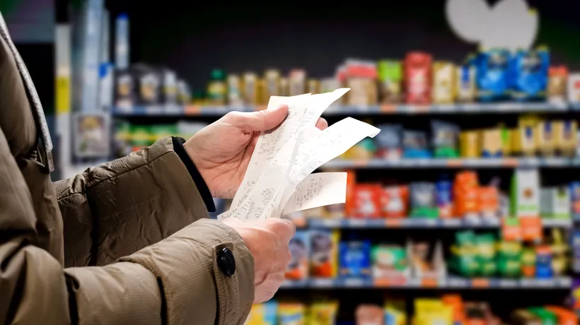 Un lanț de supermarketuri RENUNȚĂ la casele self-service: „Ne place să vorbim cu oamenii”