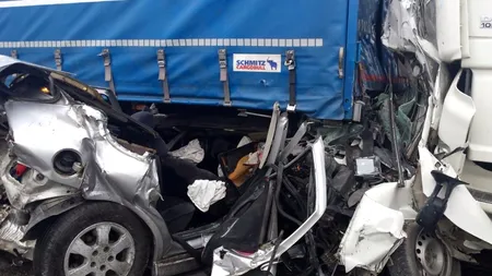 Accident în lanț cu două tiruri, la Brașov. O femeie a decedat