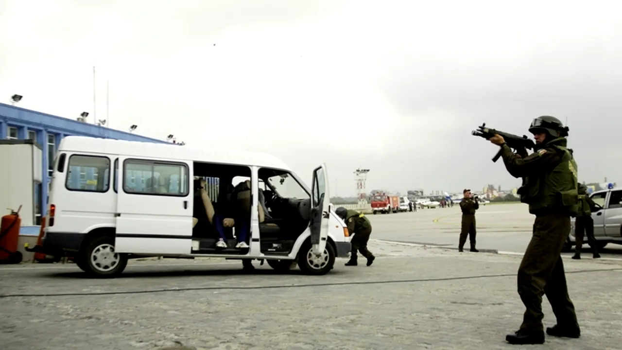 Amenințare cu bombă pe Aeroportul Otopeni. O cursă din Italia este controlată de SRI