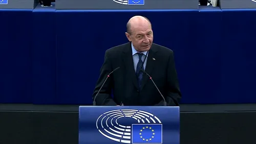 Lui Traian Băsescu i s-a tăiat microfonul în plenul Parlamentului European. Declarațiile fostului președinte au stârnit aplauzele colegilor