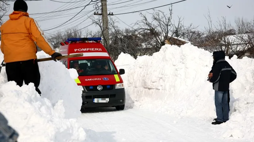 VREMEA. Două localități mai sunt izolate în Brăila; la Buzău au fost deszăpezite și ultimele două sate
