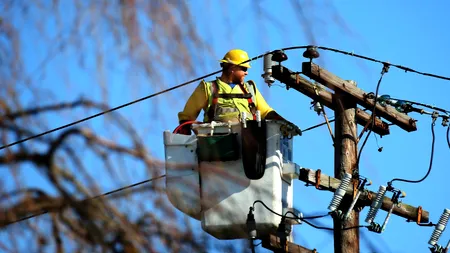 Reacție. Specialiștii în piața energiei electrice spun că prețul facturilor va crește cu mai puțin decât s-a estimat, în urma liberalizării