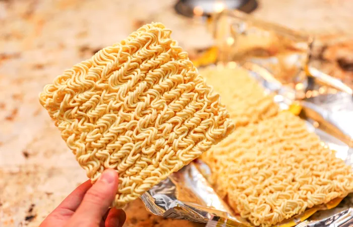 De ce supa instant nu ar trebui consumată în timpul postului. Detaliul de pe etichetă pe care să nu îl ignori