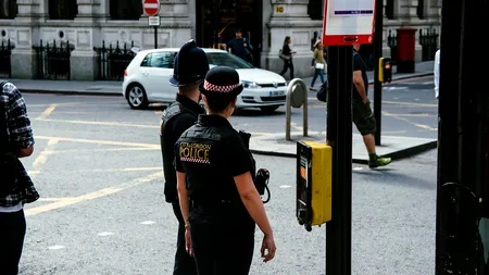 VIDEO. Bărbat înjunghiat mortal în zona Oxford Circus din Londra, într-un „atac aleatoriu şi neprovocat”