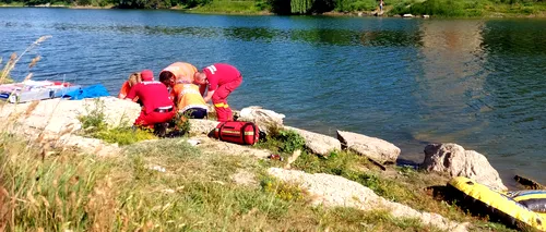 VIDEO | Un adolescent de 17 ani s-a înecat într-un lac din județul Giurgiu. Băiatul mersese cu prietenii la scăldat