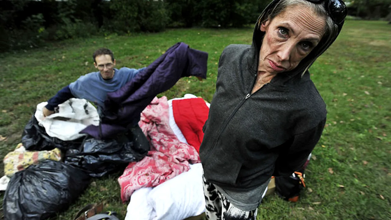 Locuia într-un apartament de 10 milioane de dolari, având valet și menajeră. Acum doarme în parc, înfășurată într-un sac. Ce s-a întâmplat