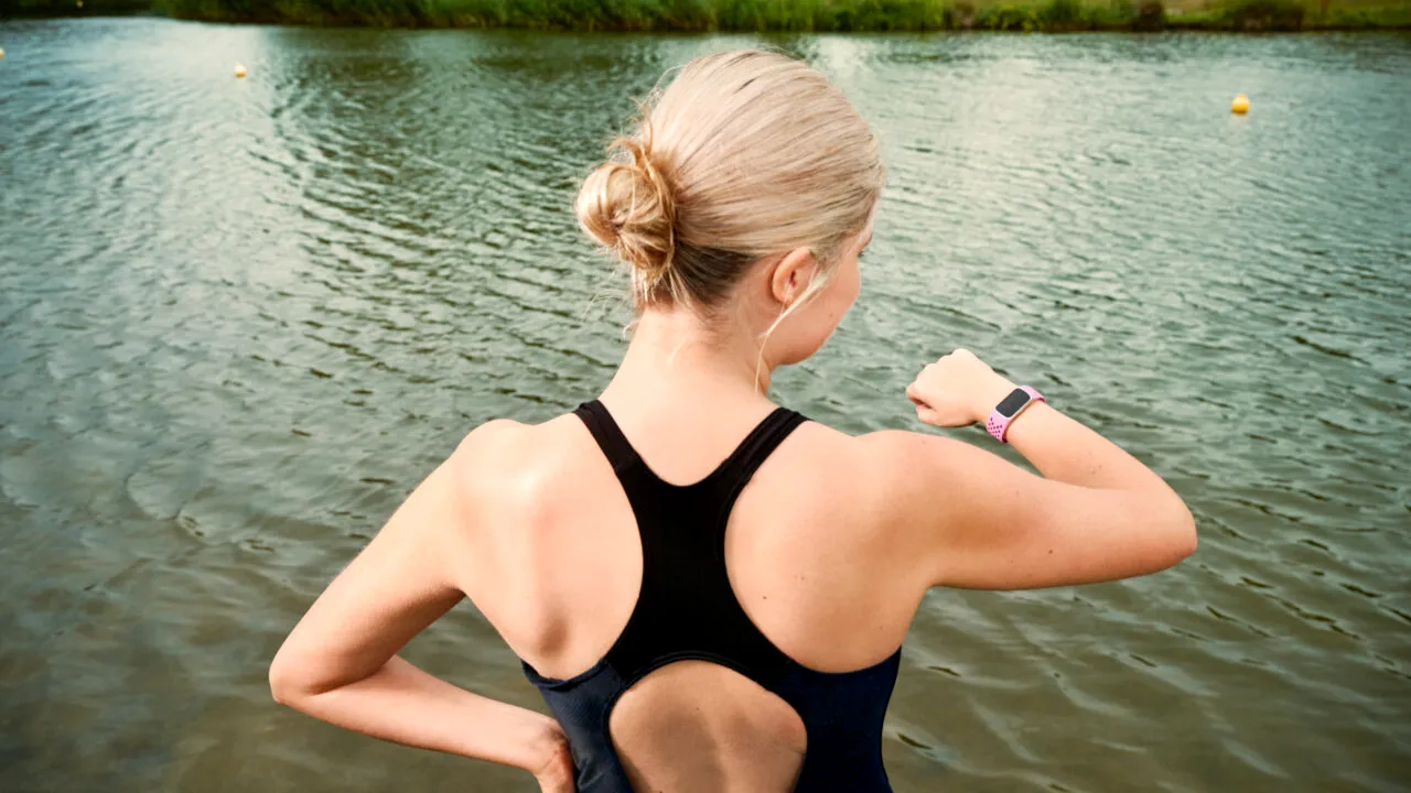 A fost lansată ediția 2023 a uneia dintre cele mai populare BRĂȚĂRI de fitness. Prețul pentru România