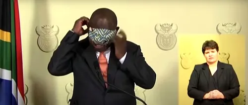 HILAR. Președintele unei țări s-a făcut de râs când și-a pus masca de protecție pe ochi (VIDEO)