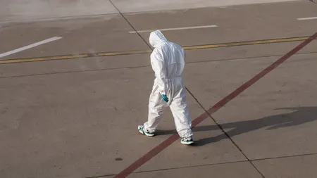 OMS: Cazurile de COVID-19 la nivel global au scăzut pentru a treia săptămână la rând