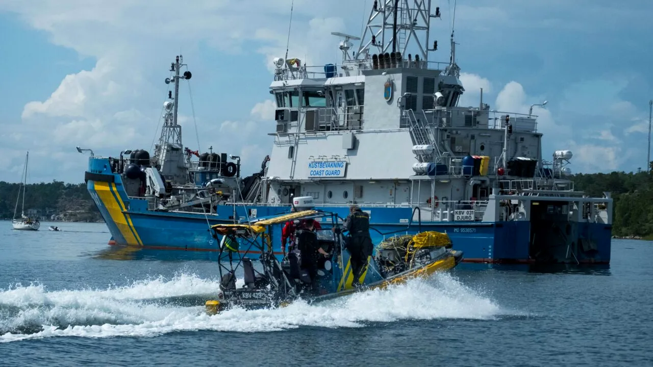 Alertă în Marea Baltică. Cablul de COMUNICAȚII dintre Letonia și Gotland, avariat intenționat. O navă bulgară, reținută de autoritățile suedeze