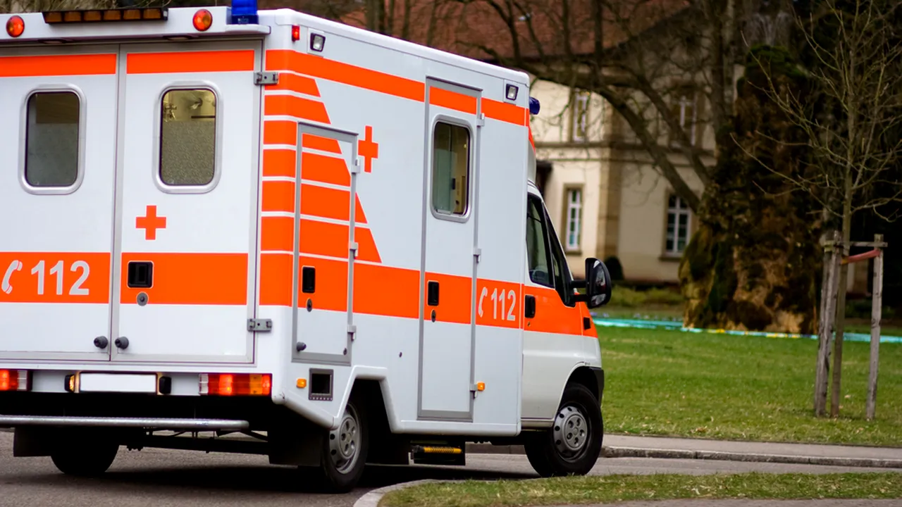 Un creator de modă devenit celebru în anii '80 a fost asasinat în locuința sa din Budapesta