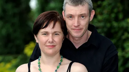 Viața bate filmul! Bărbatul din imagine și-a părăsit iubita după ce a aflat că are 5 soți simultan și... nu doar atât! Ce a mai descoperit