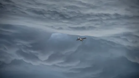 Coliziune la înălțime: Două persoane au murit după ciocnirea dintre două avioane de mici dimensiuni 