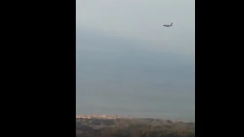 FOTO - VIDEO | Incendiu uriaș de pădure și vegetație, în județul Buzău. Două avioane Spartan intervin pentru stingerea flăcărilor