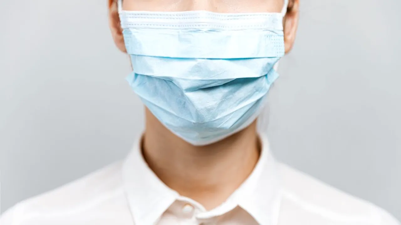 Alte trei cazuri de infectare cu tulpina britanică au fost descoperite în România