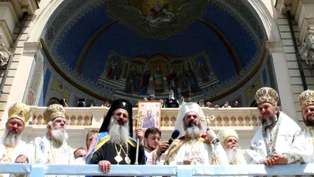 Mitropolia Moldovei vrea familia alcătuită din bărbat și femeie în Constituție. 