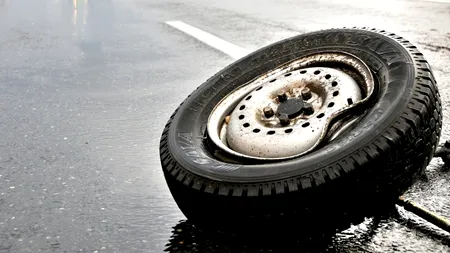 Accident grav pe DN1. Trei morți după ce un autoturism s-a ciocnit cu un microbuz