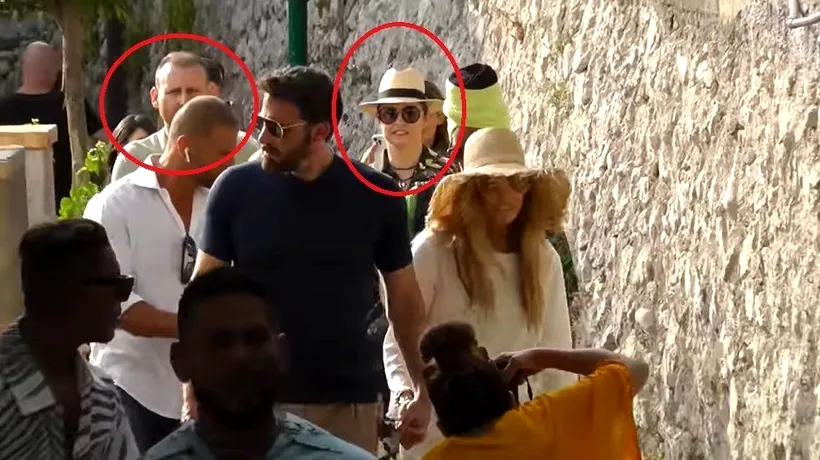 Andreea Marin și iubitul ei, surprinși alături de Jennifer Lopez și Ben Affleck, pe străzile din Capri
