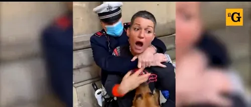 Italiancă arestată la Florența pentru că s-a opus purtării măștii: „Sunt femeie. Lăsați-mă! Mă sufocă!”