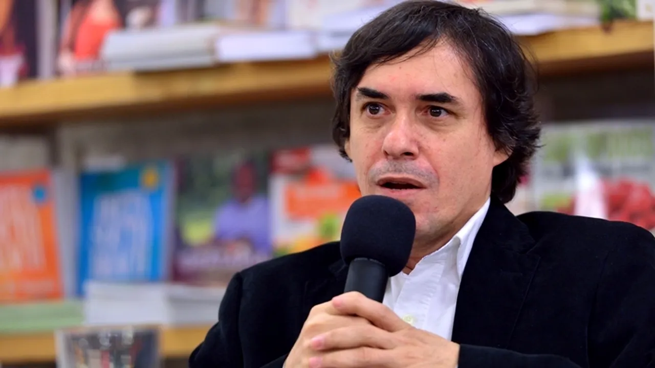 Scriitoarea catalană Care Santos, în dialog cu Mircea Cărtărescu, miercuri, la Institutul Cervantes