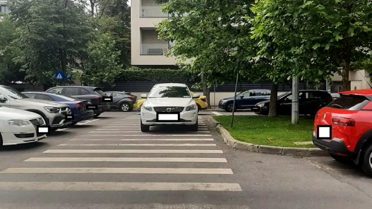Bulevardul Primăverii din București, zona unde autoritatea statului nu mai  funcționează. Trecerile de pietoni și carosabilul, blocate de zeci de mașini