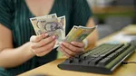 România este țara care pune cea mai mare povară fiscală asupra angajaților din UE. Ce taxe plătești în România ca angajat și cât plătește un german, un ungur sau un bulgar