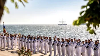 Ziua Marinei, paradă impresionantă pe mare: 3500 de militari și 28 de nave de luptă. Programul zilei