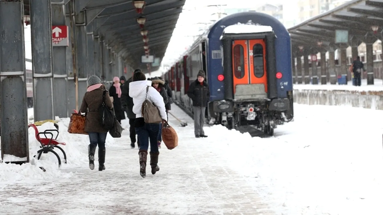 11 trenuri, ANULATE. Vremea rea face probleme la Gara de Nord 