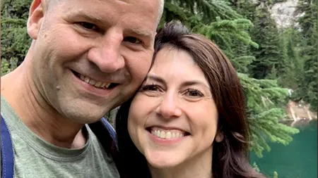 Fosta soție a lui Jeff Bezos s-a recăsătorit cu un profesor de chimie din Seattle! MacKenzie Scott, avere uriașă la partaj!